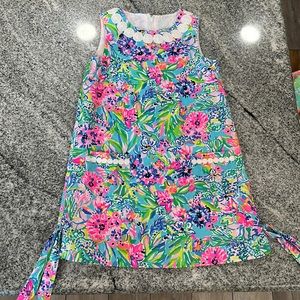 Gorgeous lily Pulitzer dress. Only worn 1 time